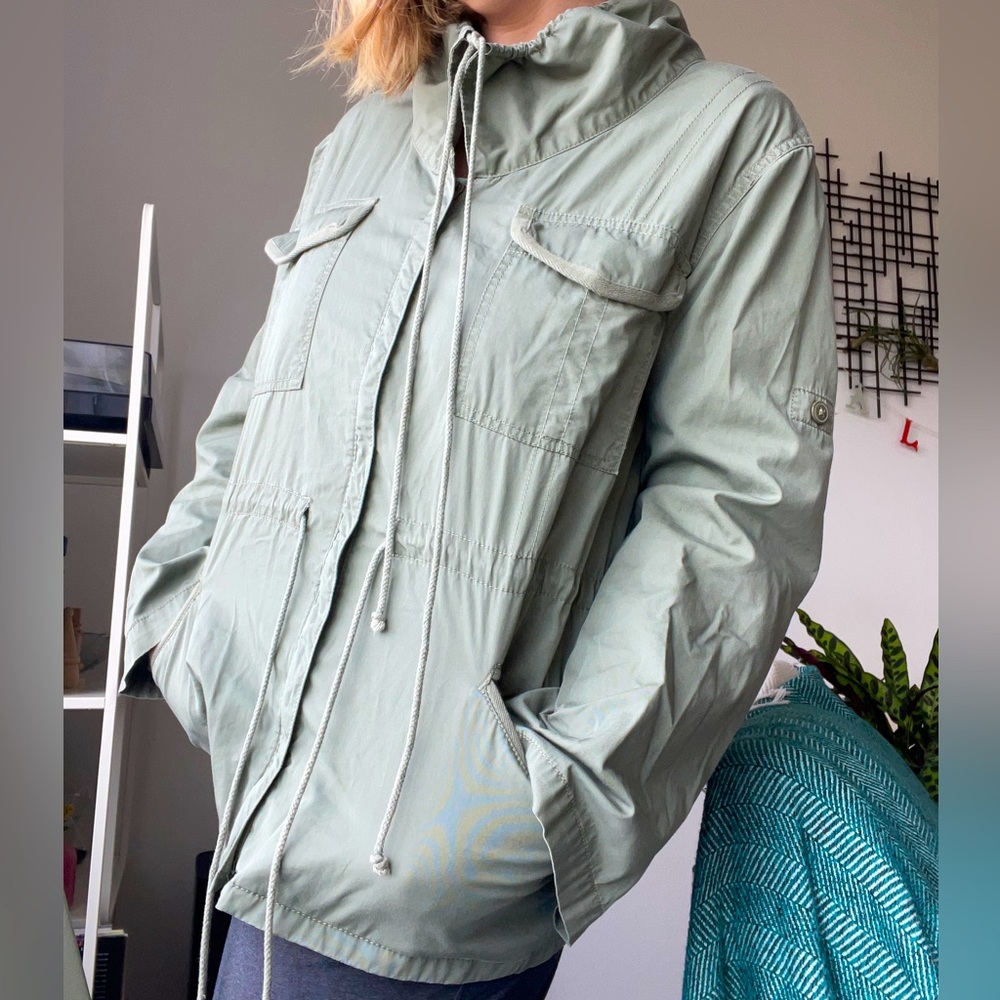 Army Green Anorak with Pockets and Tie Accents - M
